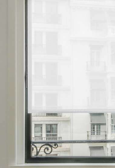 Alba Translucent Roller Blind White Decoration Detail