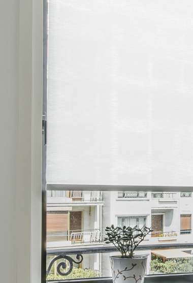 Petra Translucent Roller Blind White Decoration Detail