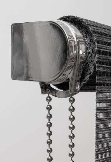 Mechanism for 28 mm diameter blind Metallic
