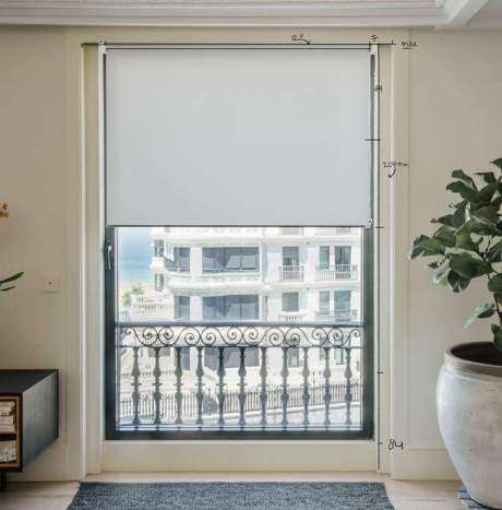 How to measure the window for installing a roller blind?